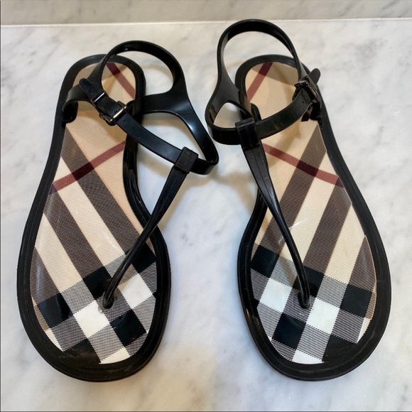 black jelly thong sandals